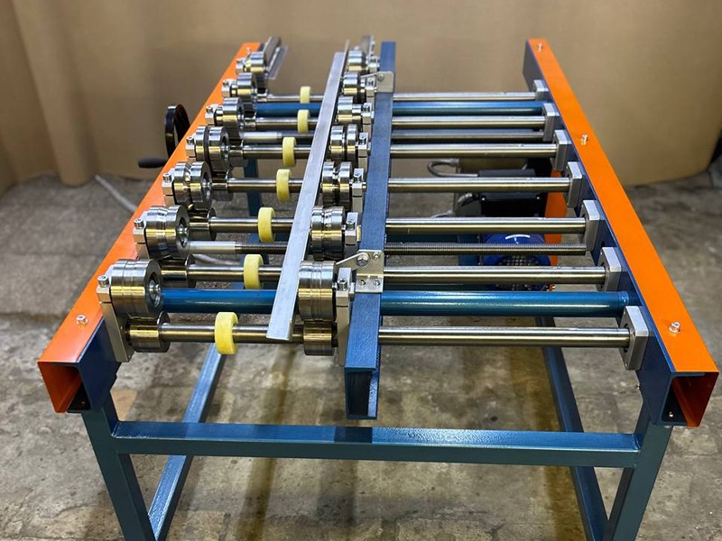 Cтанок для завальцовки (загиб на 180°) кромок ЗВ-2