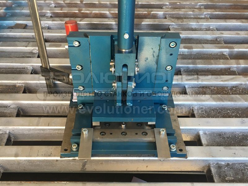 Ручной вырубной штамп