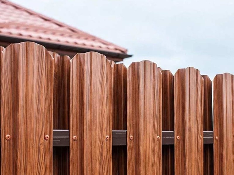 Виготовлення металевого штахетного профілю